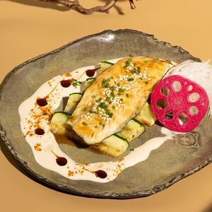 Сибас с соусом шисо