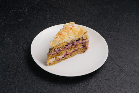 Морковно-смородиновый торт