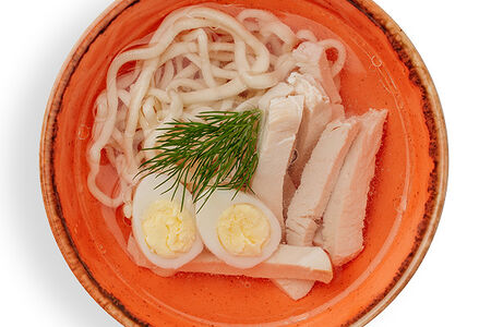 Супчик куриный с домашней лапшой и куриным яичком