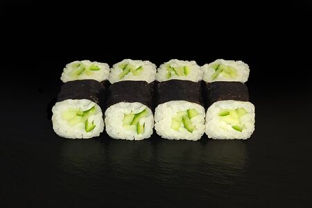 Каппа маки с огурцом