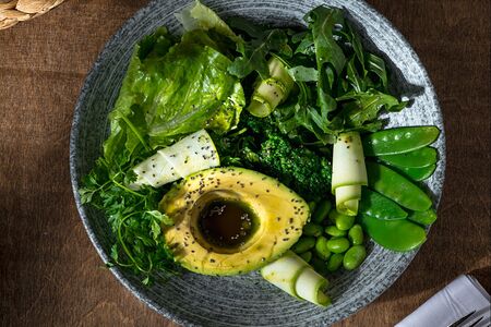 Зеленый салат