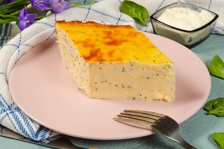 Запеканка творожная со сметаной