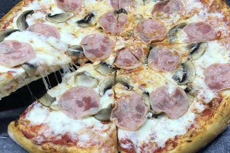 Ветчина и грибы 30см