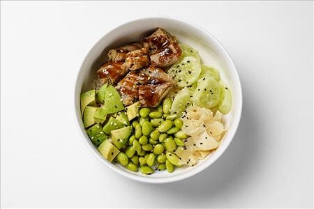 Поке с копченым угрем