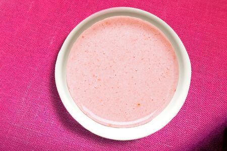 Розовый соус