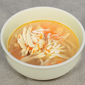 Куриный суп с лапшой