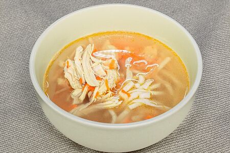 Куриный суп с лапшой