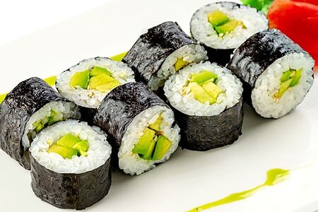 Хосомаки c авокадо