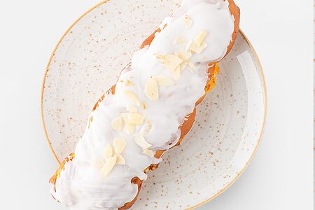 Коса с орехами и кремом