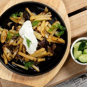 Картофель, жаренный по-домашнему с лесными грибами