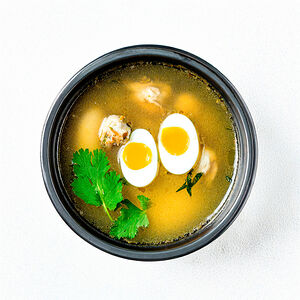 Суп с перепелкой и яйцом 