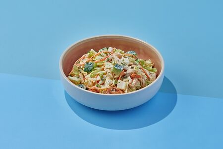 Пекинский салат с капустой и курочкой