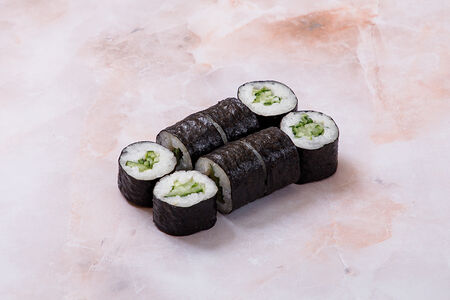 Ролл с огурцом