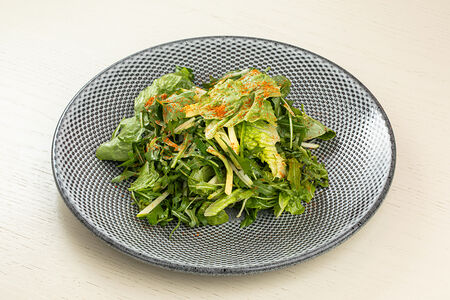 Большой зеленый салат