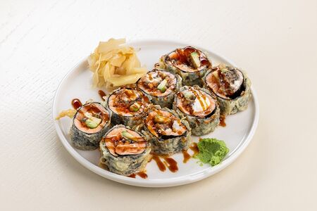 Ролл с Лососем и Угрем без риса в темпуре