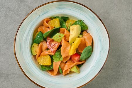 Салат с маринованным кижучем в медово-горчичной заправке 