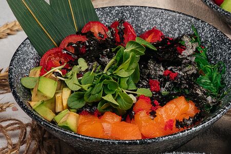 Поке с лососем