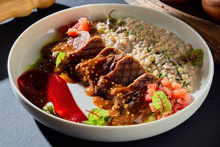 Телячий язык с грибным перлотто 