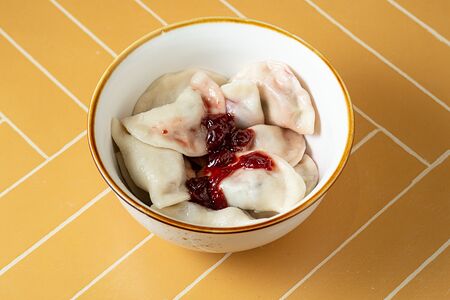 Вареники с вишней