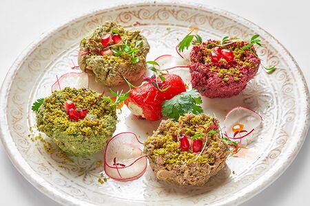 Ассорти пхали