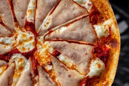 С рулетом из индейки