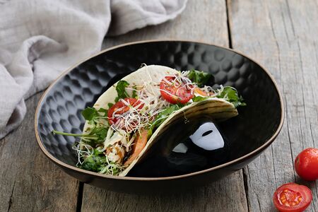 Тако с лососем