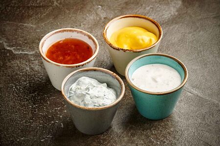 Соус из сметаны и аджики