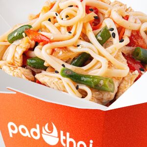 Свинина в кисло-сладком соусе с лапшой удон