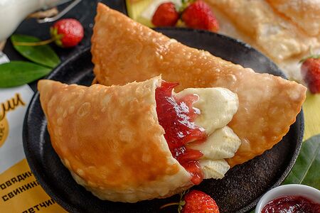 Чебурек клубника с бананом
