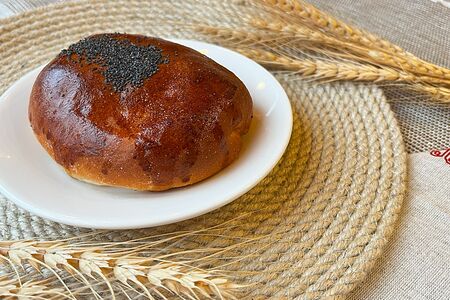 Пирожок с яблоком 