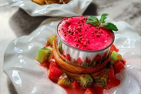 Панкейк чиз с клубникой