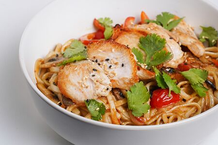 Удон с курицей