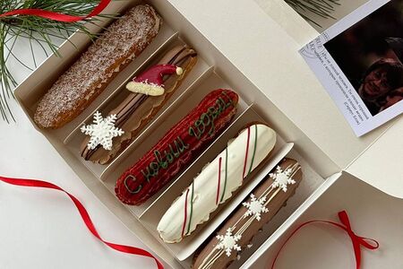 Набор рождественских эклеров