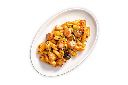 Паста с гребешком и сезонными грибами 