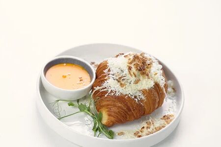 Круассан с жюльеном