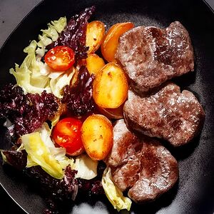 Медальоны из говядины