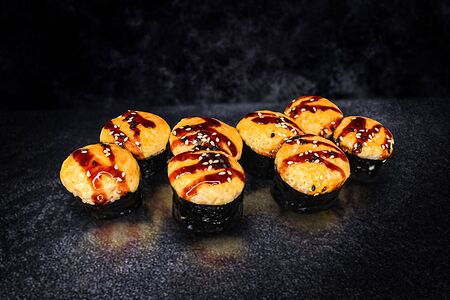 Ролл с креветкой и тунцом
