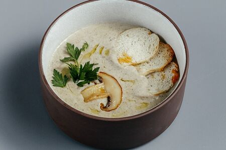 Грибной крем-суп с трюфельным маслом