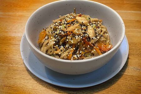 Удон с курицей