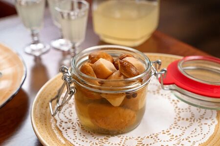 Грибы белые соленые