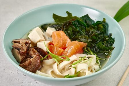 Мисо-суп с лососем