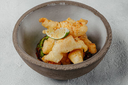 Креветка темпура с гуакамоле