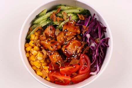 Поке с курицей большое