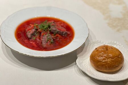 Борщ с пампушками