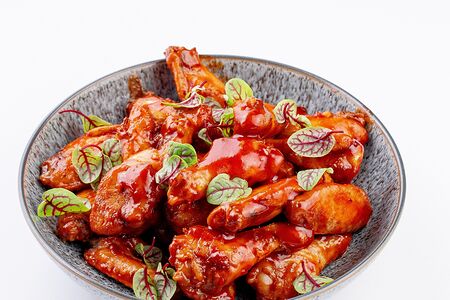 Куриные крылья в домашнем барбекю