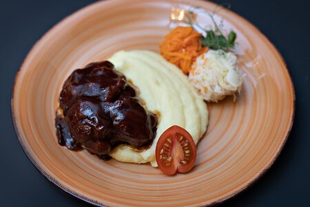 Свиной бок в соусе BBQ