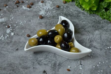 Маслины и оливки 