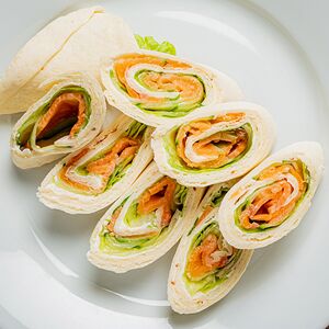 Ролл с красной рыбой 