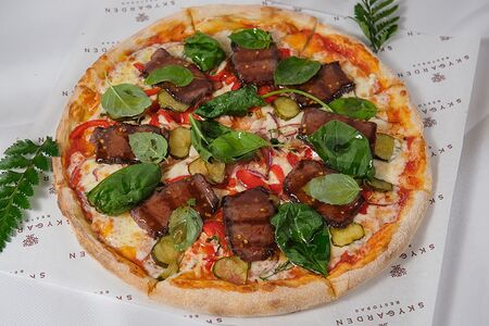 Пицца с ростбифом