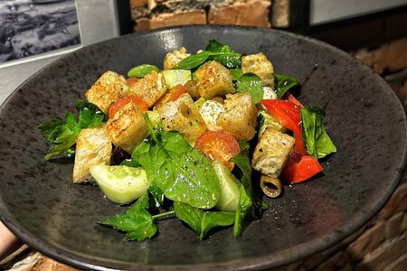 Салат Панцанелла с мини-моцареллой 